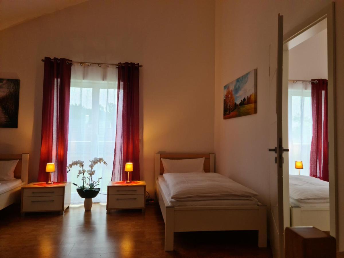 Apartment Gaestehaus Staudenschloss Mickhausen Εξωτερικό φωτογραφία